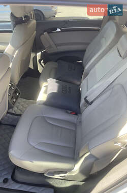 Позашляховик / Кросовер Audi Q7 2012 в 