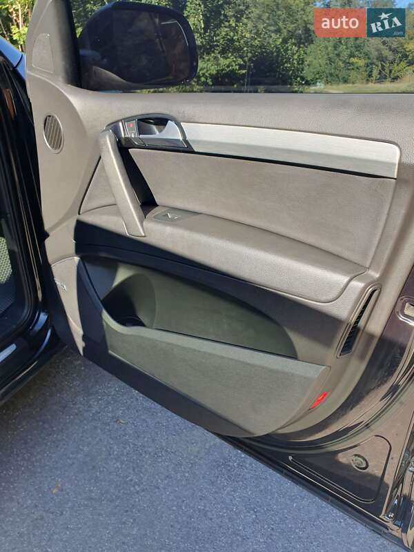 Позашляховик / Кросовер Audi Q7 2010 в Вінниці