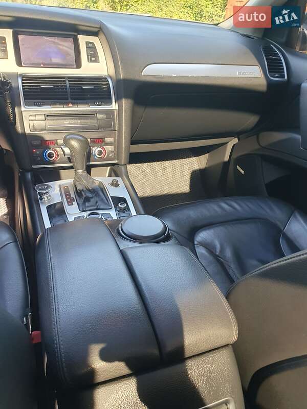 Позашляховик / Кросовер Audi Q7 2010 в Вінниці