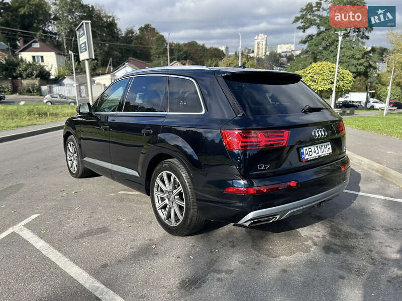 Позашляховик / Кросовер Audi Q7 2016 в Вінниці