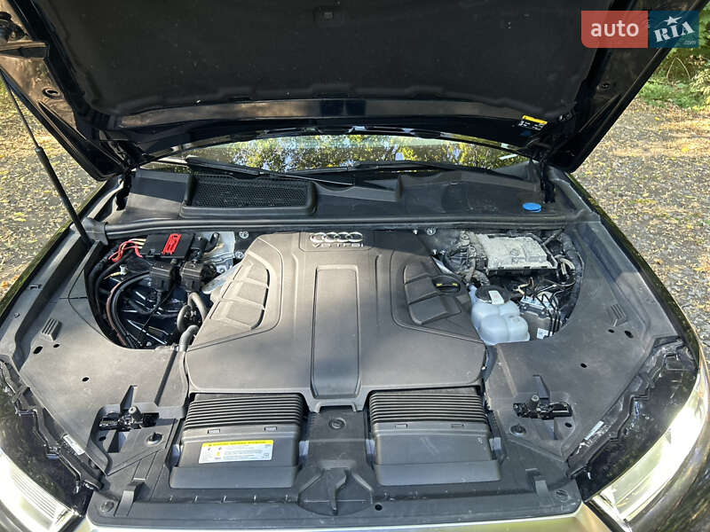 Позашляховик / Кросовер Audi Q7 2016 в Вінниці