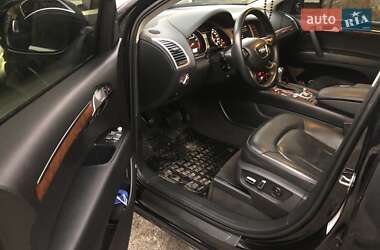 Позашляховик / Кросовер Audi Q7 2015 в 