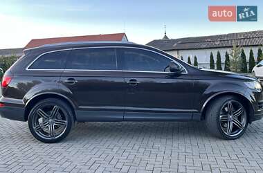 Внедорожник / Кроссовер Audi Q7 2011 в 