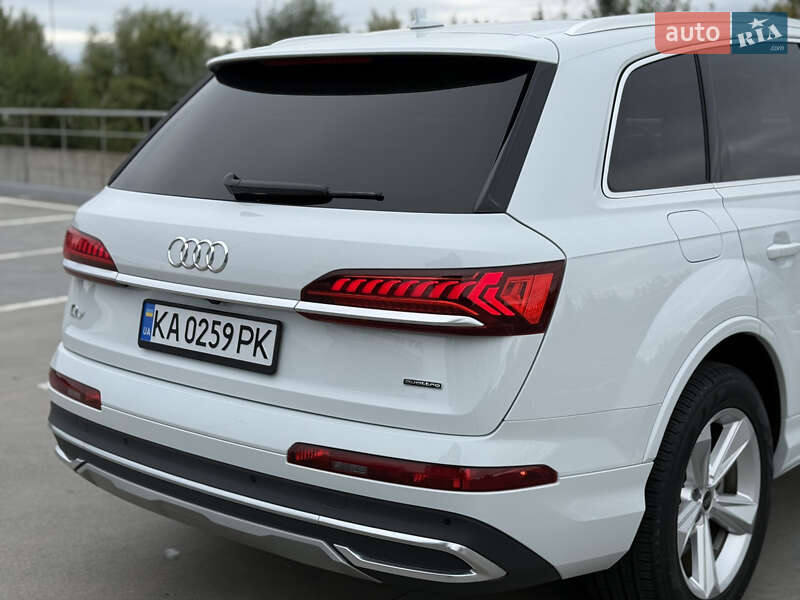 Позашляховик / Кросовер Audi Q7 2023 в Києві