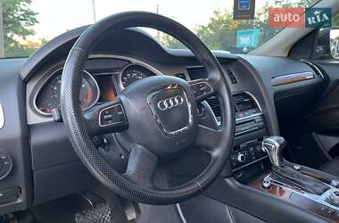 Внедорожник / Кроссовер Audi Q7 2011 в 