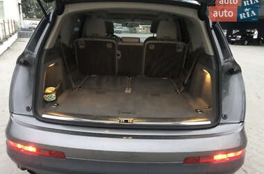 Позашляховик / Кросовер Audi Q7 2012 в 