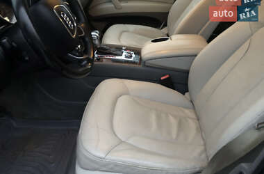 Позашляховик / Кросовер Audi Q7 2012 в 