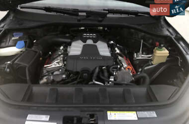Позашляховик / Кросовер Audi Q7 2012 в 