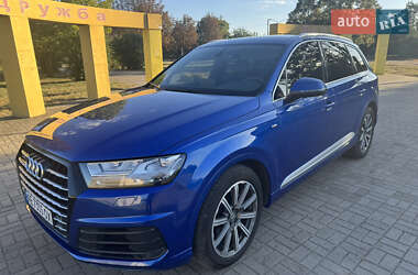 Внедорожник / Кроссовер Audi Q7 2016 в Синельниково