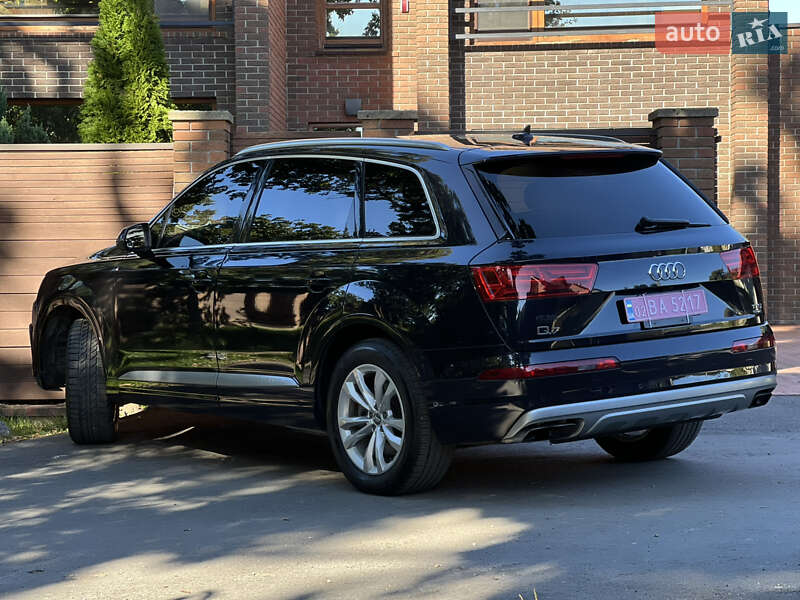 Позашляховик / Кросовер Audi Q7 2017 в Тернополі