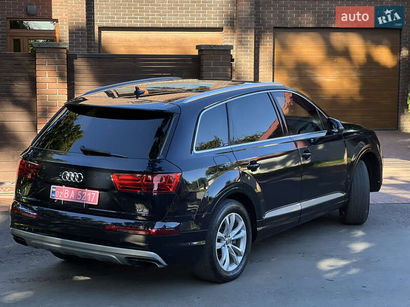 Позашляховик / Кросовер Audi Q7 2017 в Тернополі