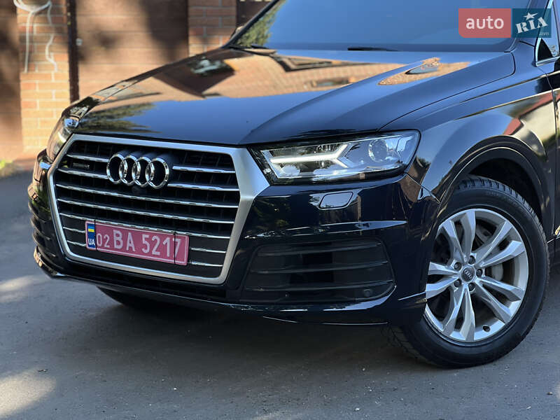 Позашляховик / Кросовер Audi Q7 2017 в Тернополі