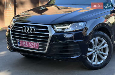 Внедорожник / Кроссовер Audi Q7 2017 в 