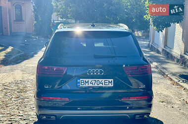 Позашляховик / Кросовер Audi Q7 2016 в 