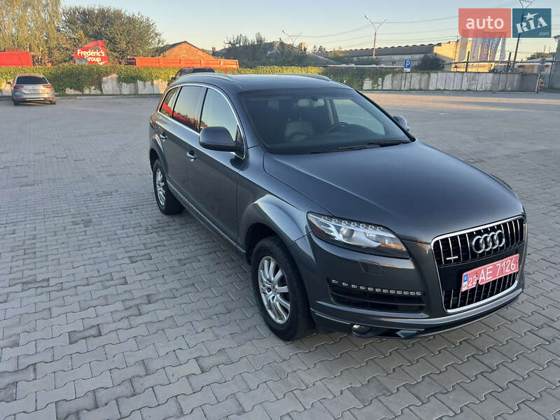 Внедорожник / Кроссовер Audi Q7 2014 в Нововолынске