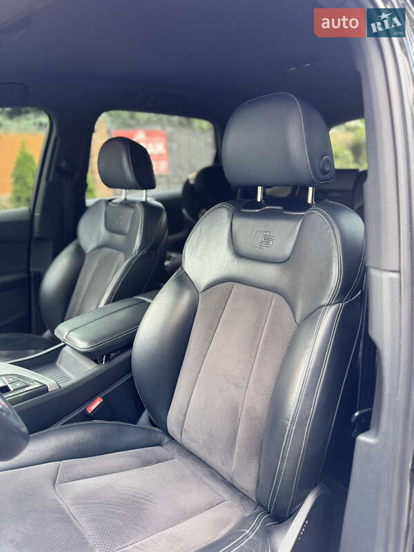 Внедорожник / Кроссовер Audi Q7 2017 в Киеве