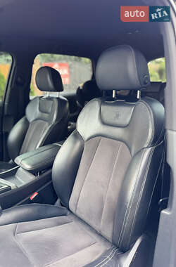 Внедорожник / Кроссовер Audi Q7 2017 в 