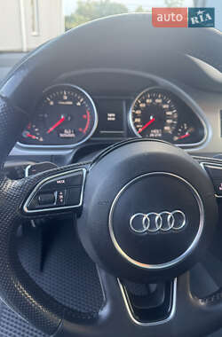 Позашляховик / Кросовер Audi Q7 2013 в 