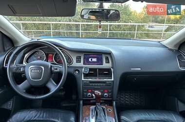 Внедорожник / Кроссовер Audi Q7 2006 в 