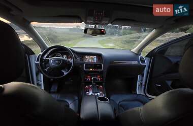 Внедорожник / Кроссовер Audi Q7 2015 в 