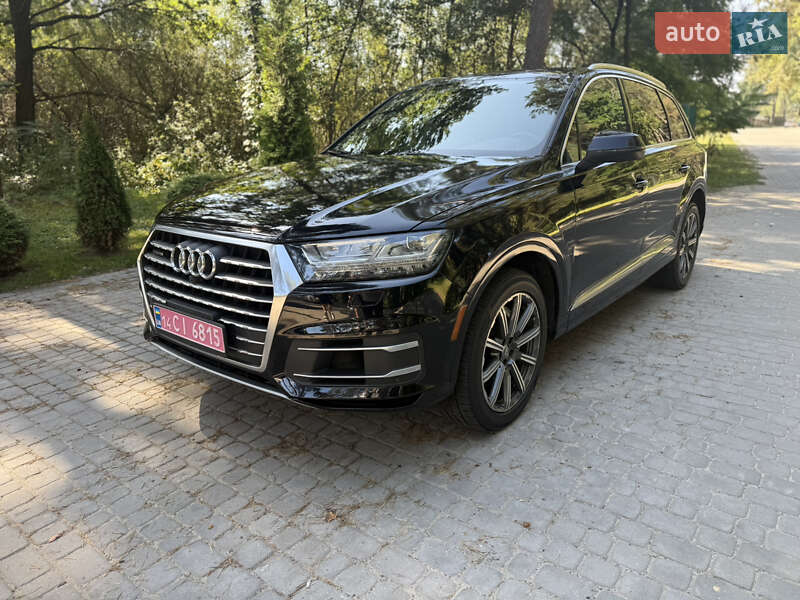 Позашляховик / Кросовер Audi Q7 2017 в Львові