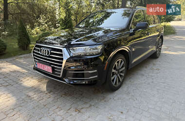 Позашляховик / Кросовер Audi Q7 2017 в 