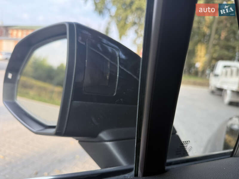 Позашляховик / Кросовер Audi Q7 2017 в Львові