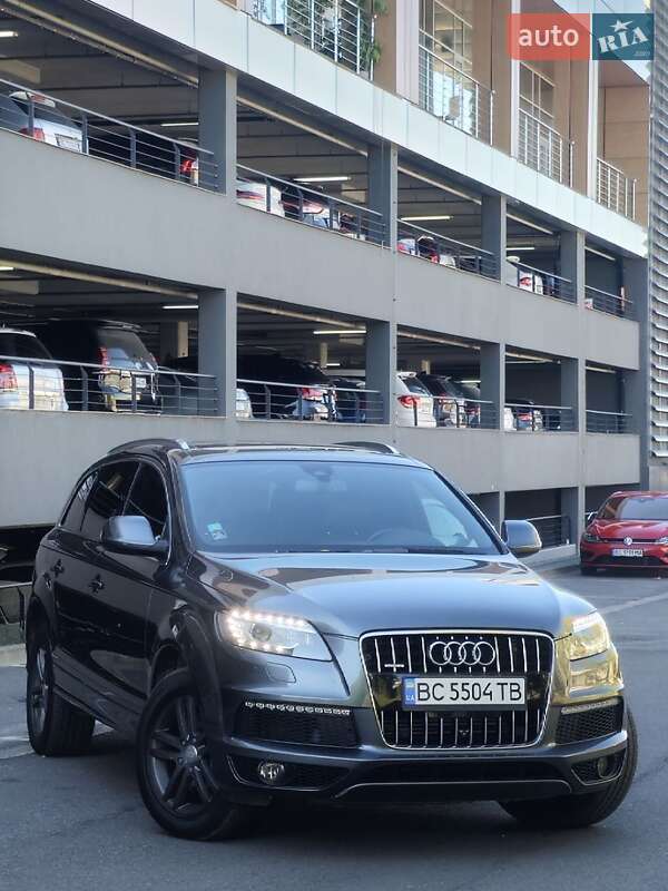 Позашляховик / Кросовер Audi Q7 2015 в Львові