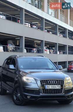 Внедорожник / Кроссовер Audi Q7 2015 в 
