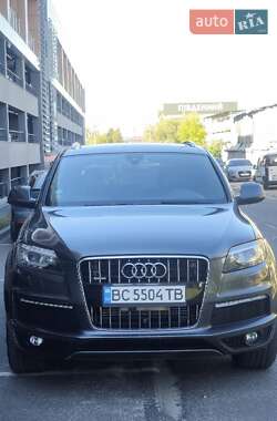 Внедорожник / Кроссовер Audi Q7 2015 в 