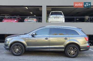 Внедорожник / Кроссовер Audi Q7 2015 в 