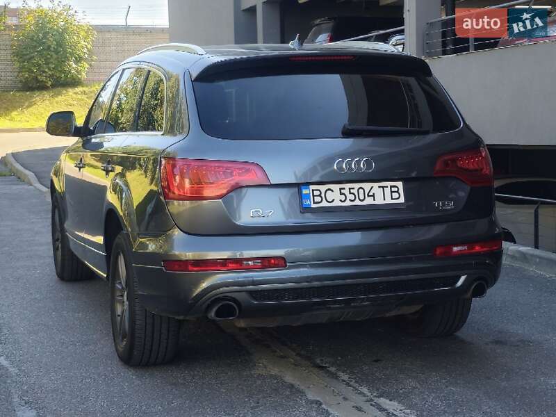 Позашляховик / Кросовер Audi Q7 2015 в Львові