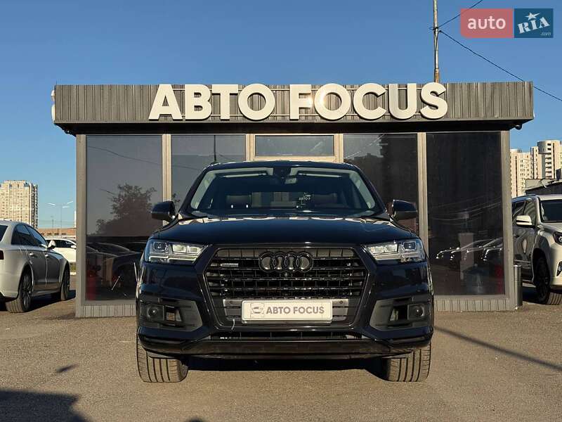 Позашляховик / Кросовер Audi Q7 2017 в Києві