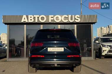Внедорожник / Кроссовер Audi Q7 2017 в 