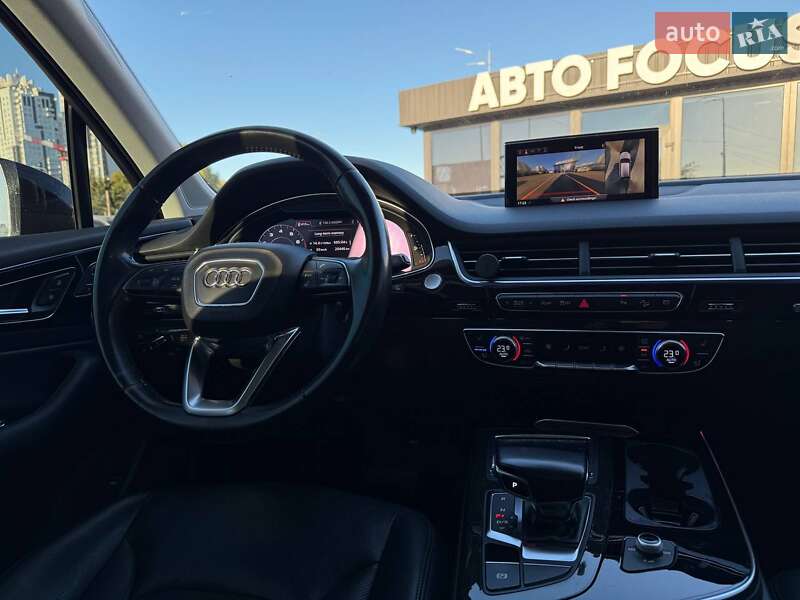 Позашляховик / Кросовер Audi Q7 2017 в Києві