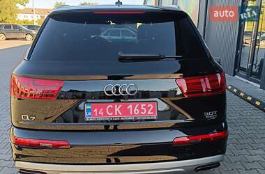 Внедорожник / Кроссовер Audi Q7 2017 в 