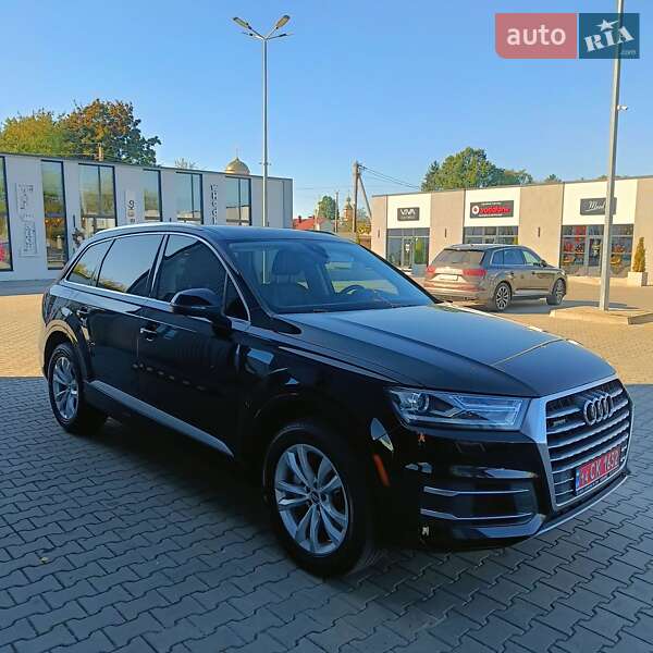 Позашляховик / Кросовер Audi Q7 2017 в Дубні