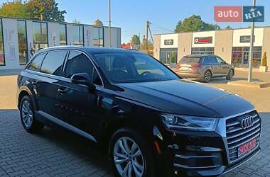 Внедорожник / Кроссовер Audi Q7 2017 в 