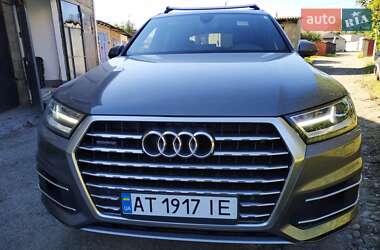 Внедорожник / Кроссовер Audi Q7 2017 в 