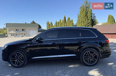 Внедорожник / Кроссовер Audi Q7 2015 в 