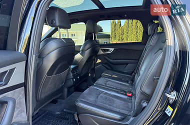 Внедорожник / Кроссовер Audi Q7 2015 в 