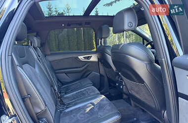 Внедорожник / Кроссовер Audi Q7 2015 в 