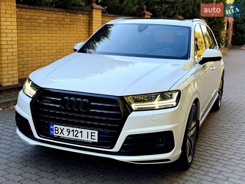 Позашляховик / Кросовер Audi Q7 2017 в Хмельницькому