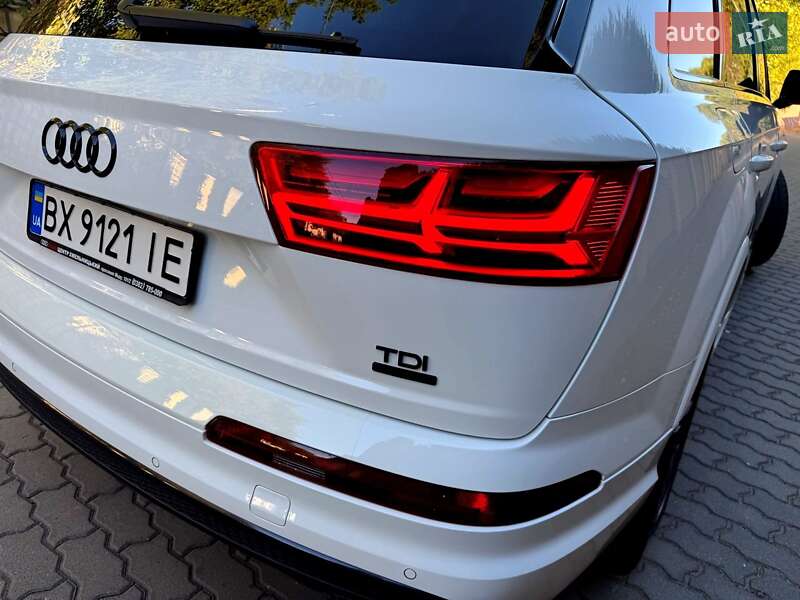 Позашляховик / Кросовер Audi Q7 2017 в Хмельницькому