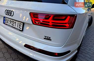 Внедорожник / Кроссовер Audi Q7 2017 в 