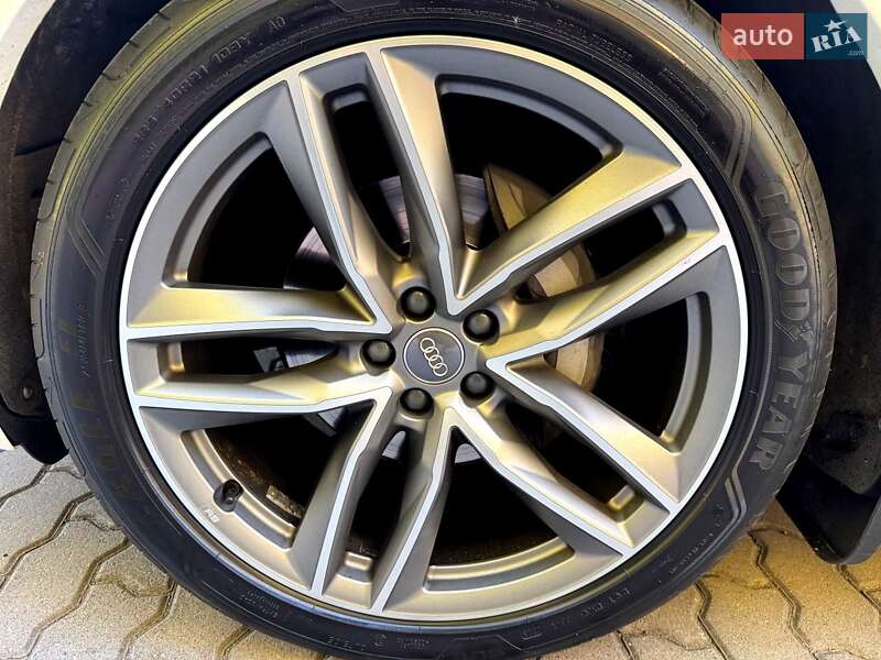 Позашляховик / Кросовер Audi Q7 2017 в Хмельницькому