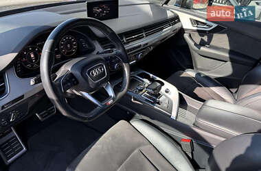 Внедорожник / Кроссовер Audi Q7 2017 в 