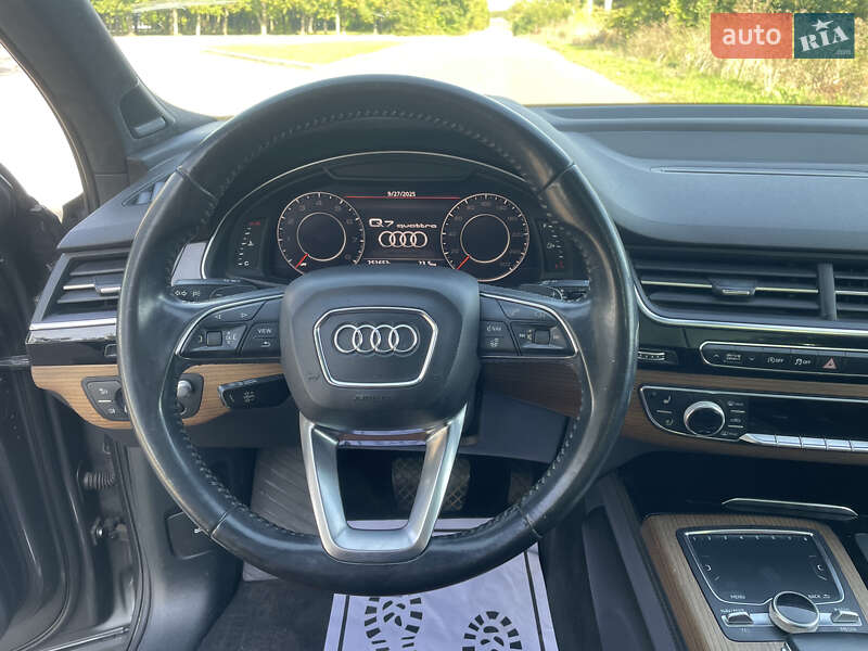 Позашляховик / Кросовер Audi Q7 2017 в Володимирі