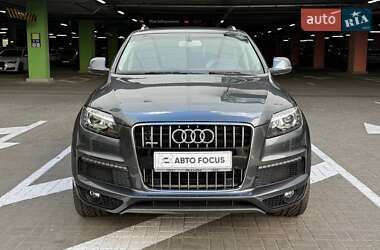 Внедорожник / Кроссовер Audi Q7 2014 в 