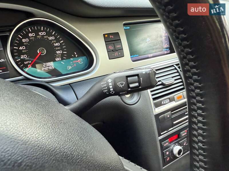 Позашляховик / Кросовер Audi Q7 2014 в Києві